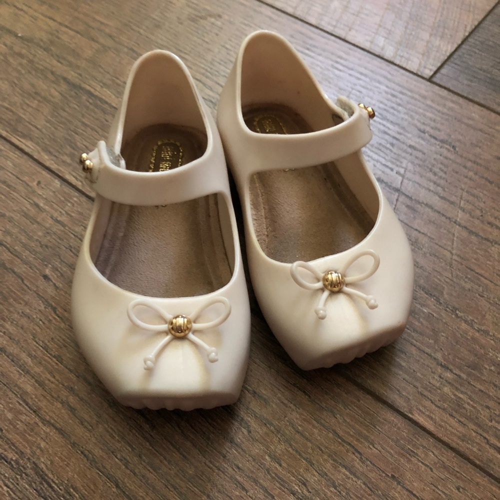 Mini Melissa’s size 5
